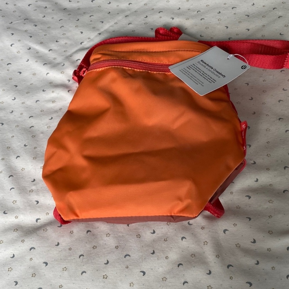 Lululemon Water Bottle Crossbody Bag 2.5L